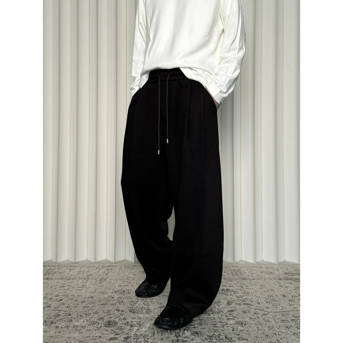 Single-Pleat Paneled Sweatpants